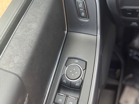 New 2025 Ford F150 XLT w/ Equipment Group 302A MID image 38