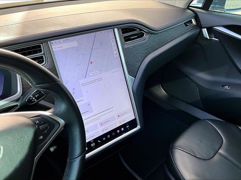 Used 2013 Tesla Model S image 31