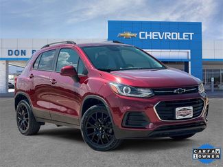 Certified 2022 Chevrolet Trax LT w/ Driver Confidence Package image 1
