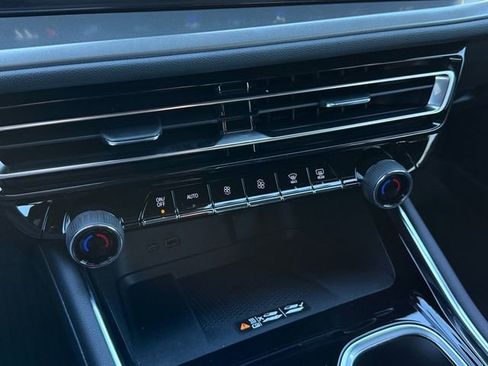 New 2026 Chevrolet Traverse LT w/ Sun and Wheel Package image 25