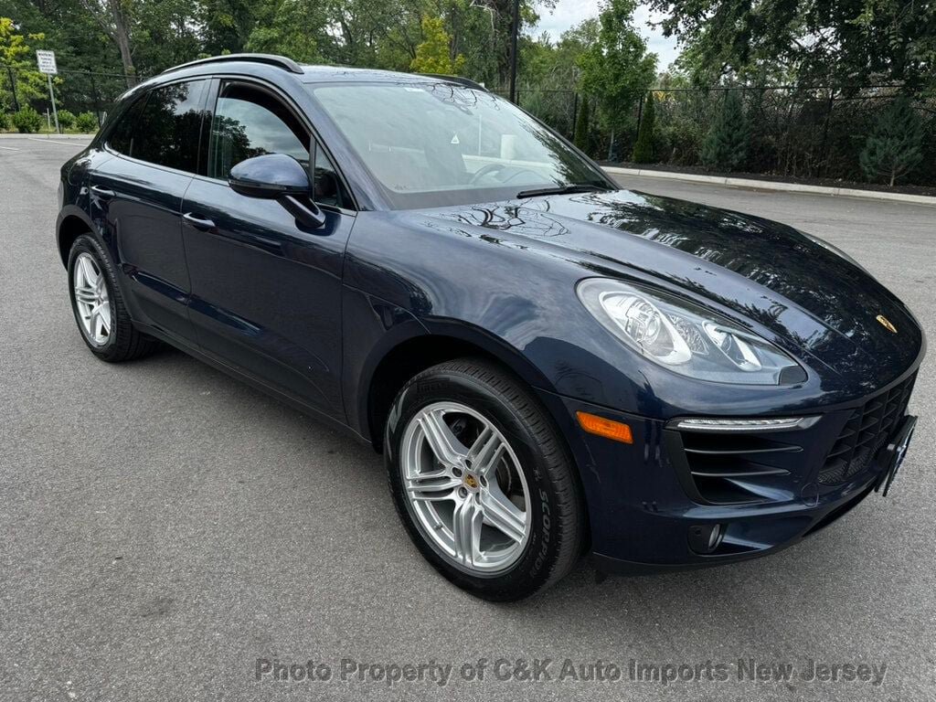 Used 2017 Porsche Macan AWD/4WD image 1