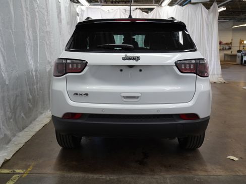 Used 2026 Jeep Compass Limited AWD/4WD image 6