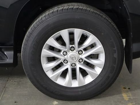 Used 2022 Lexus GX 460 Premium w/ Premium Package AWD/4WD image 43