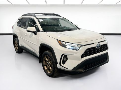 Used 2023 Toyota RAV4 AWD Hybrid image 3