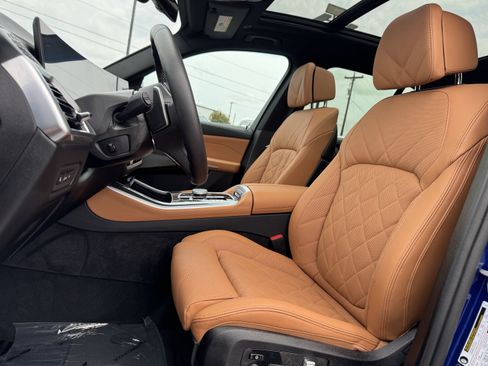 Used 2026 BMW X5 M60i image 40