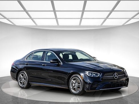 Used 2022 Mercedes-Benz E 350 Sedan image 5