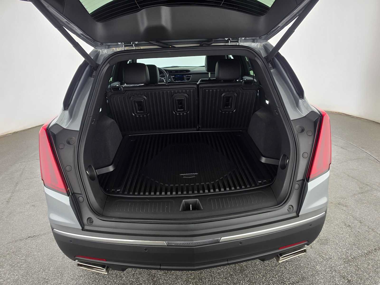 Used 2026 Cadillac XT5 Luxury w/ LPO, Floor Liner Package AWD/4WD image 14