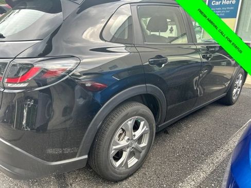 Used 2025 Honda HR-V LX image 8