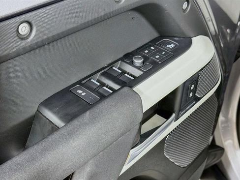 Certified 2020 Land Rover Defender 110 SE AWD/4WD image 18