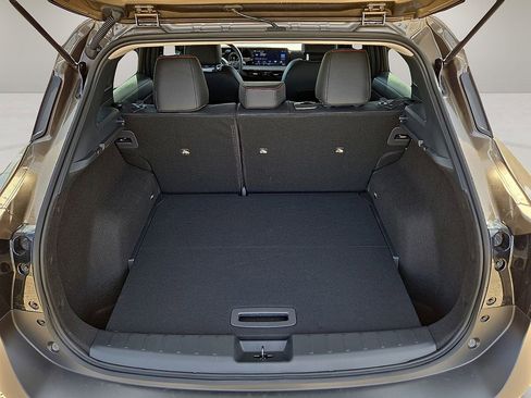 Used 2026 Nissan Kicks SR image 14