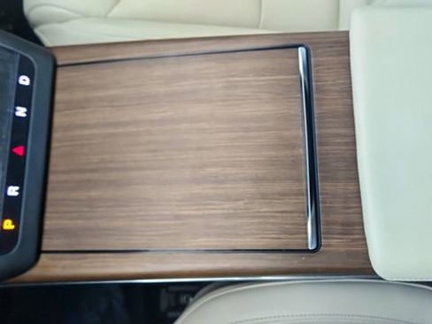 Used 2022 Tesla Model S Base image 51