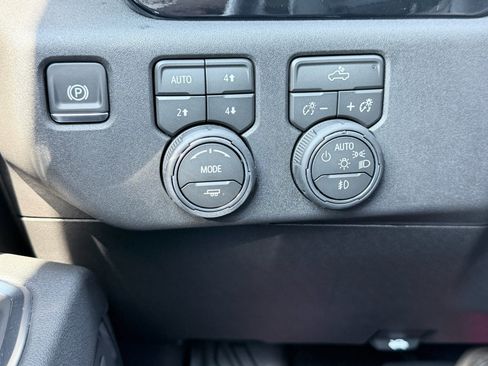 Used 2026 Chevrolet Silverado 1500 RST AWD/4WD image 13