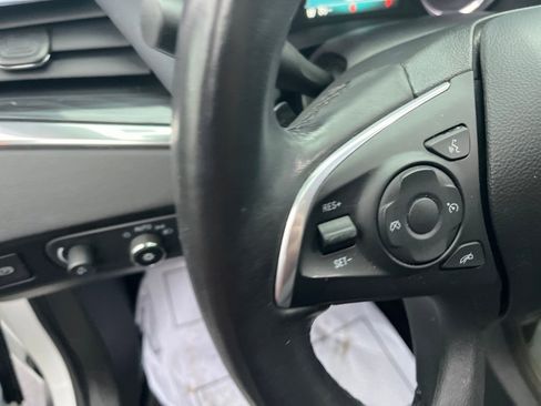 Used 2019 Buick Enclave Essence image 11