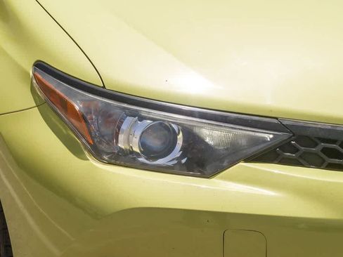 Used 2017 Toyota Corolla iM w/ Carpet Mat Package FWD image 4