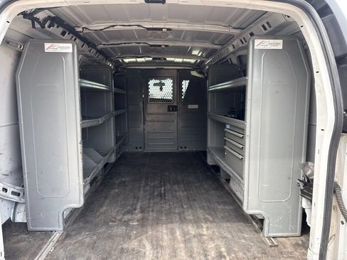 Used 2019 Chevrolet Express 2500 w/ Driver Convenience Package RWD image 5