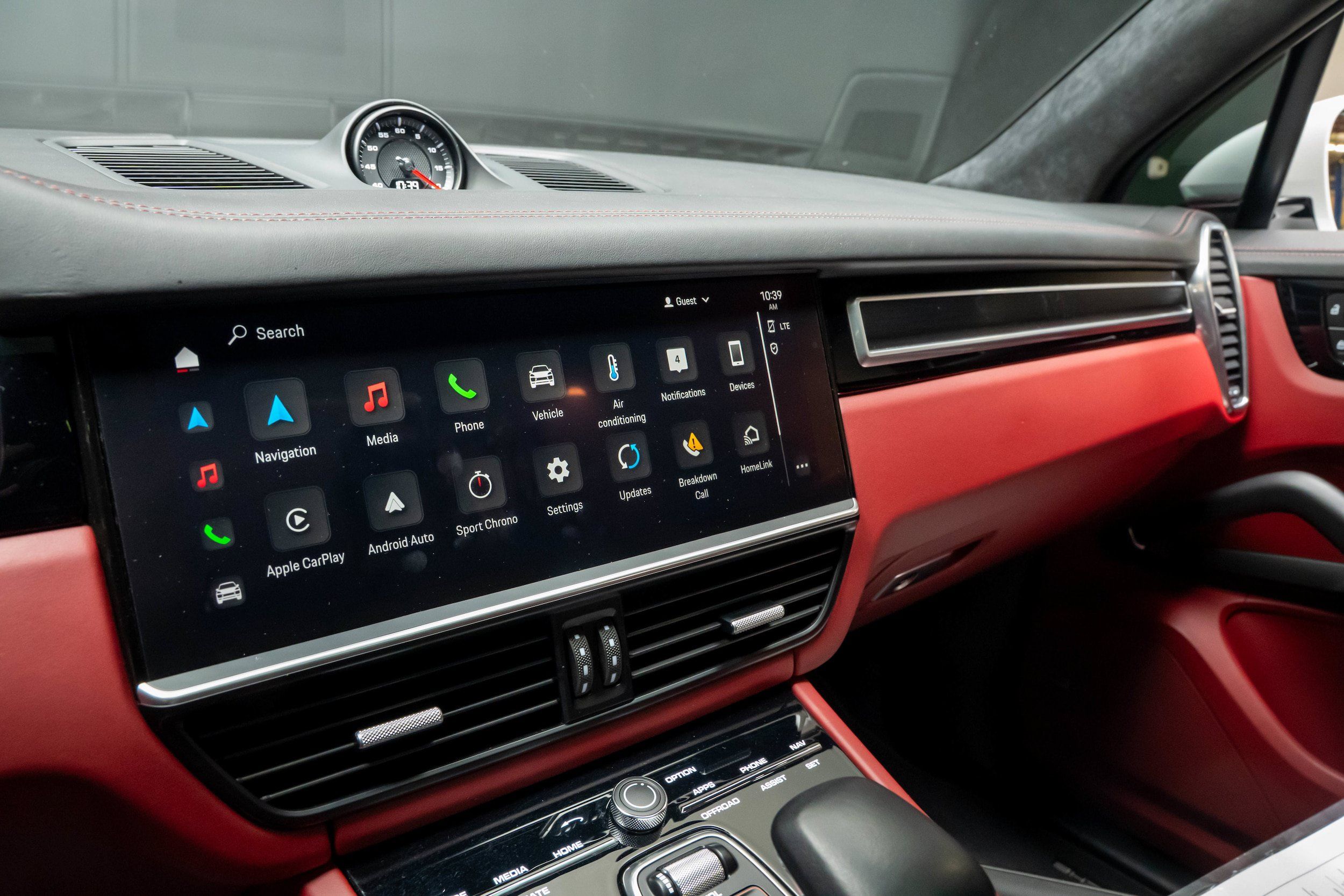 Certified 2023 Porsche Cayenne GTS AWD/4WD image 20