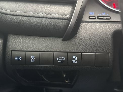 Used 2020 Toyota Camry XSE image 16