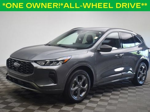 Used 2024 Ford Escape ST-Line w/ Tech Pack #1 AWD/4WD image 3