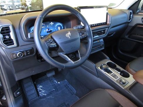 Certified 2025 Ford Bronco Sport Outer Banks w/ Outer Banks Tech Package+ AWD/4WD image 13