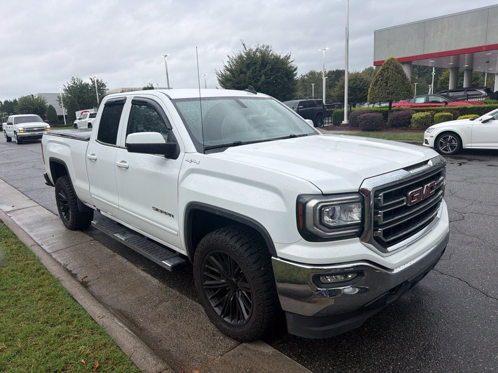 Used 2017 GMC Sierra 1500 SLE w/ SLE Value Package AWD/4WD image 3