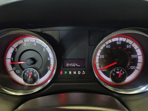 Used 2018 Dodge Grand Caravan SXT FWD image 23