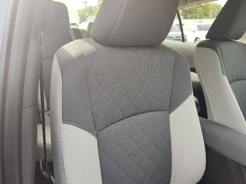 Used 2024 Toyota Corolla SE image 32