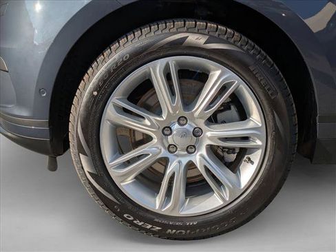 New 2026 Land Rover Range Rover Velar S AWD/4WD image 10