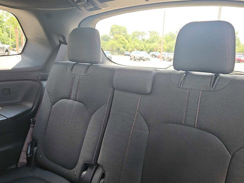 Certified 2025 Honda Pilot Sport image 24