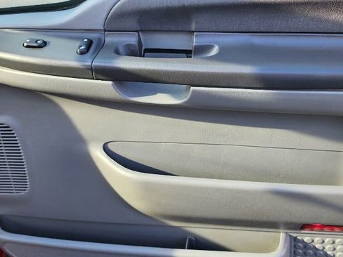 Used 2002 Ford F350 4x4 Crew Cab Super Duty image 16