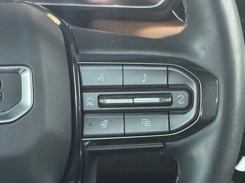 Used 2026 GMC Canyon AT4 w/ Technology Plus Package AWD/4WD image 12