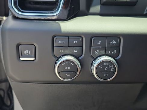New 2026 GMC Sierra 1500 Denali w/ Denali Reserve Package AWD/4WD image 23