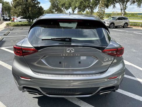 Used 2018 INFINITI QX30 Sport w/ Cargo Package image 3