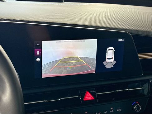 Certified 2024 Kia Niro EX w/ EX Cold Weather Package FWD image 18