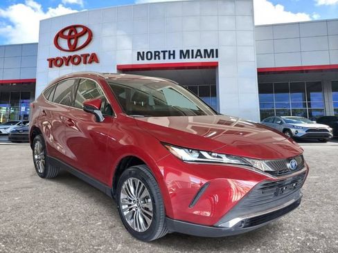 Used 2022 Toyota Venza XLE AWD/4WD image 1