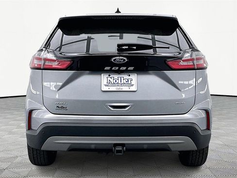 Used 2022 Ford Edge SEL w/ Convenience Package image 4