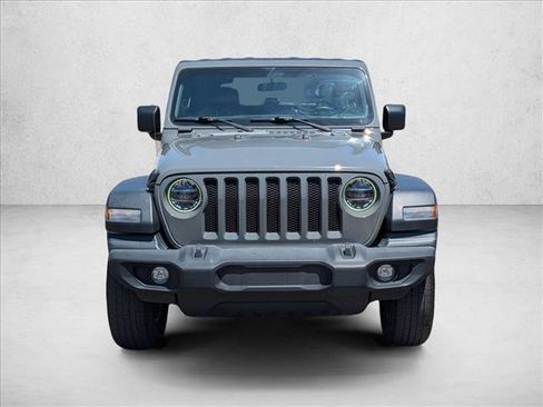 Used 2022 Jeep Wrangler Sport AWD/4WD image 2