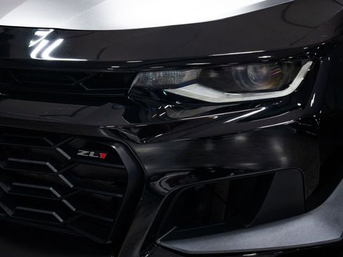 Used 2022 Chevrolet Camaro ZL1 RWD image 25