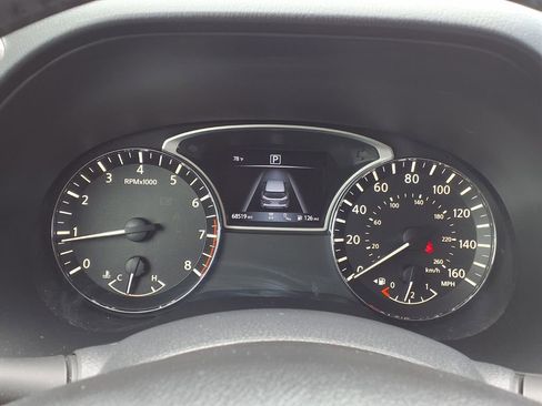 Used 2018 Nissan Pathfinder SL FWD image 30