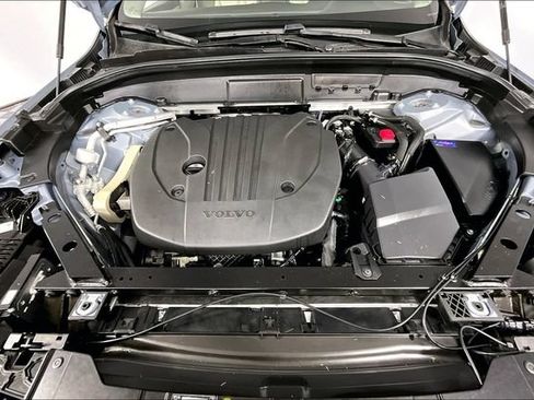 Used 2023 Volvo XC60 B5 Plus w/ Climate Package AWD/4WD image 9