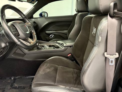 Used 2022 Dodge Challenger R/T Scat Pack RWD image 12