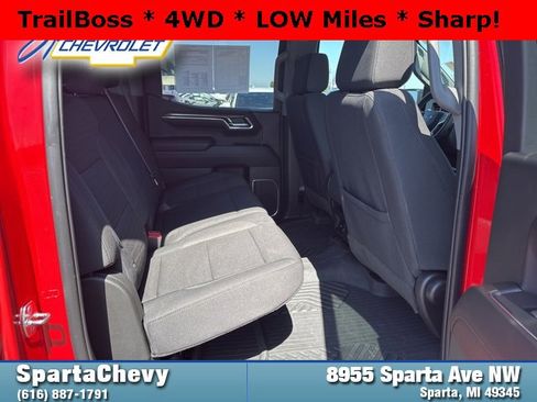 Used 2024 Chevrolet Silverado 1500 LT Trail Boss w/ Protection Package image 19