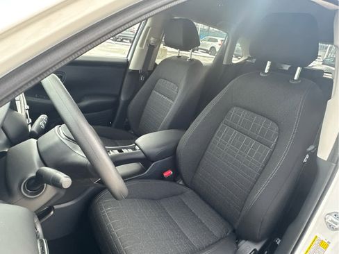 New 2026 Honda HR-V LX image 18