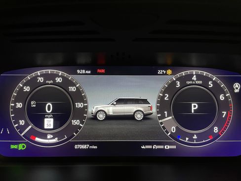Used 2020 Land Rover Range Rover HSE image 24