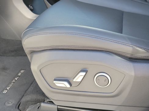 Certified 2025 Hyundai Santa Fe SEL image 17