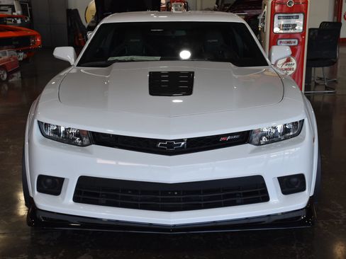 Used 2015 Chevrolet Camaro Z/28 RWD image 5