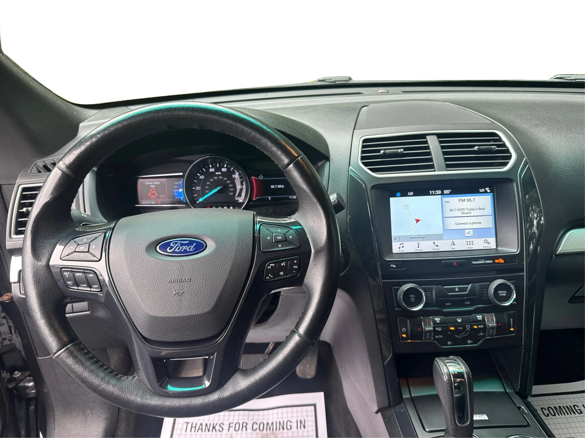 Used 2017 Ford Explorer XLT w/ Equipment Group 202A AWD/4WD image 26