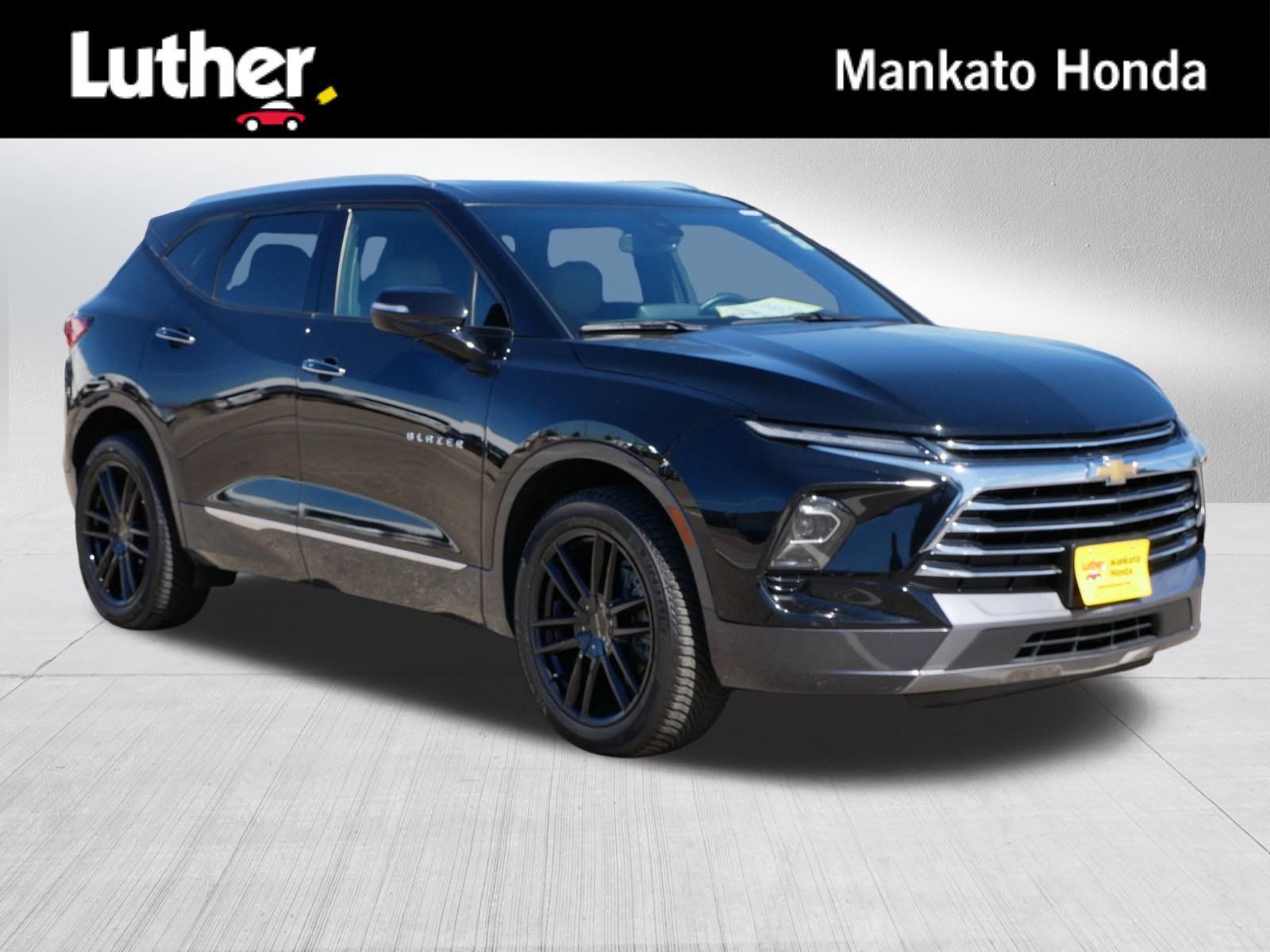Used 2023 Chevrolet Blazer Premier w/ Enhanced Convenience Package AWD/4WD image 1