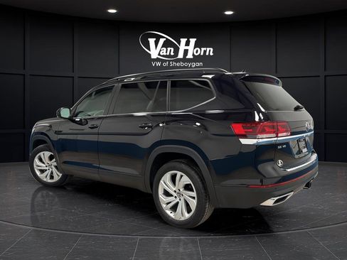 Used 2023 Volkswagen Atlas SE w/ Panoramic Sunroof Package image 13