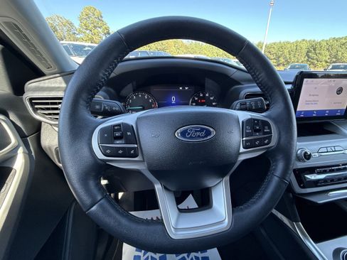 Used 2024 Ford Explorer XLT w/ Equipment Group 202A image 13