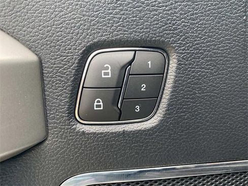 Certified 2019 Ford F150 Lariat w/ Equipment Group 502A Luxury image 18